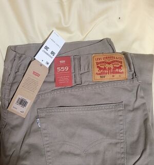 Levi's 559 Relaxed Straight Jeans in Tan